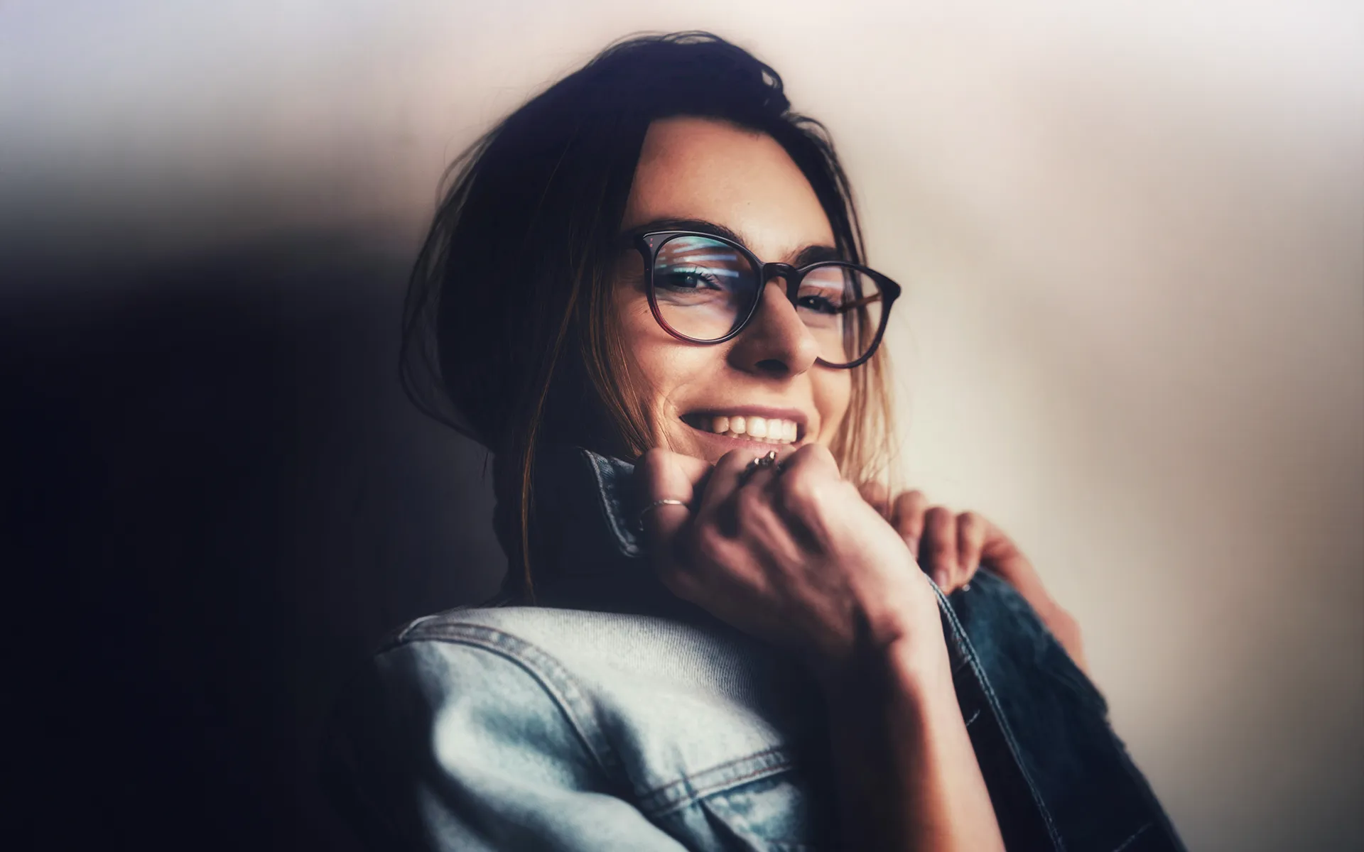 FRAMES ist ein Ort für Macher, Denker und alle, die ihre Zukunft selbst gestalten wollen. FRAMES ist ein Ort für Macher, Denker und alle, die ihre Zukunft selbst gestalten wollen.